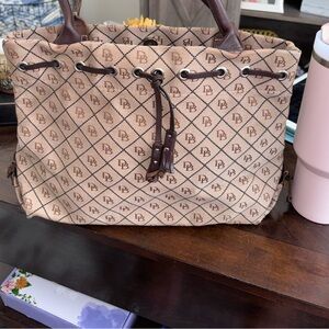 Dooney and Bourke tote